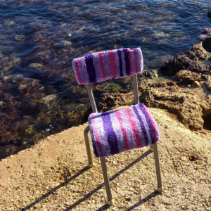 Chaise enfant violette