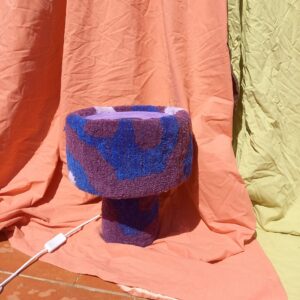 Grande lampe violette et bleue