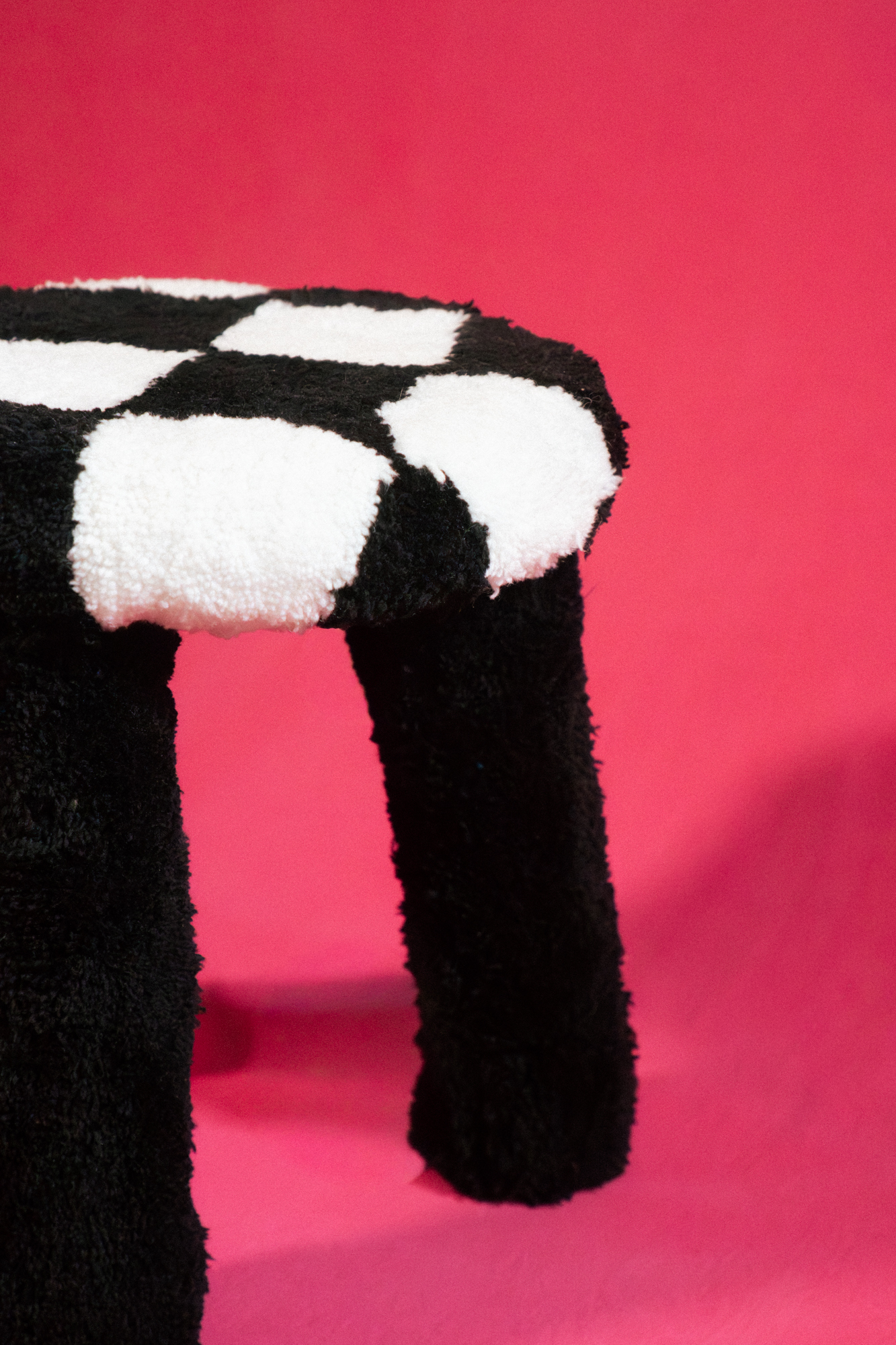 Petit tabouret noir et blanc – Image 4